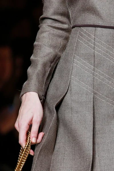 Look 44